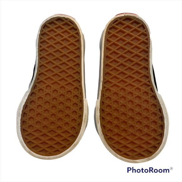 Excellent used condition. Vans Toddler Sk8 - hi zip. Black & white. Toddler 4.0 - Picture 4 of 4